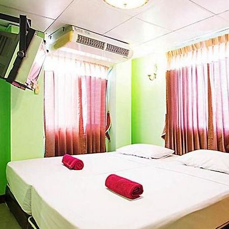 Four Sons Inn Μπανγκόκ Εξωτερικό φωτογραφία